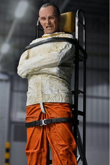 DR. HANNIBAL LECTER MASKED SCALE ACTION FIGURA 18 CM THE SILENCE OF THE LAMBS - Imagen 4