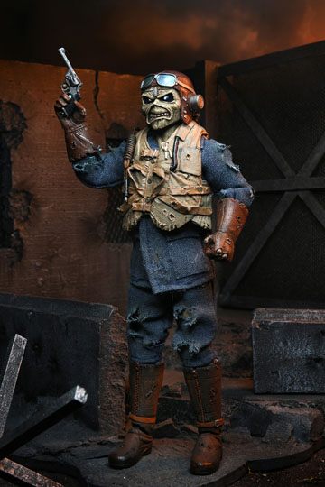 EDDIE ACES HIGH CON ROPA ESTILO RETRO FIGURA 20 CM IRON MAIDEN - Imagen 9